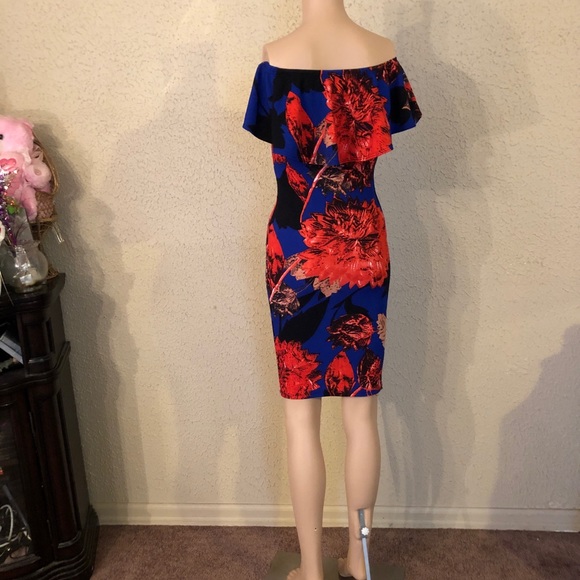 Dress - Picture 4 of 4